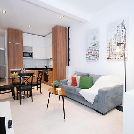 For You Rentals Apartamento Temporal Con Encanto En Malasana Min24 Madrid Exterior foto