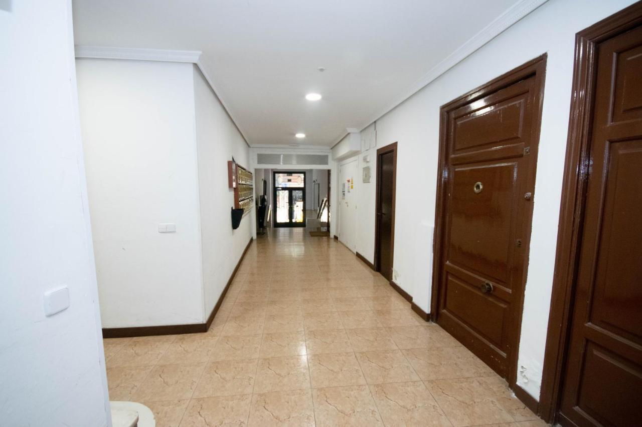 For You Rentals Apartamento Temporal Con Encanto En Malasana Min24 Madrid Exterior foto
