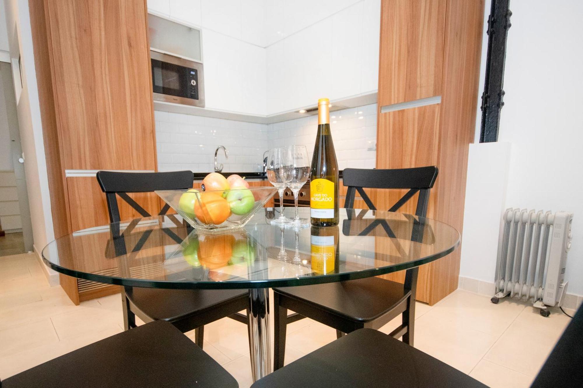 For You Rentals Apartamento Temporal Con Encanto En Malasana Min24 Madrid Exterior foto