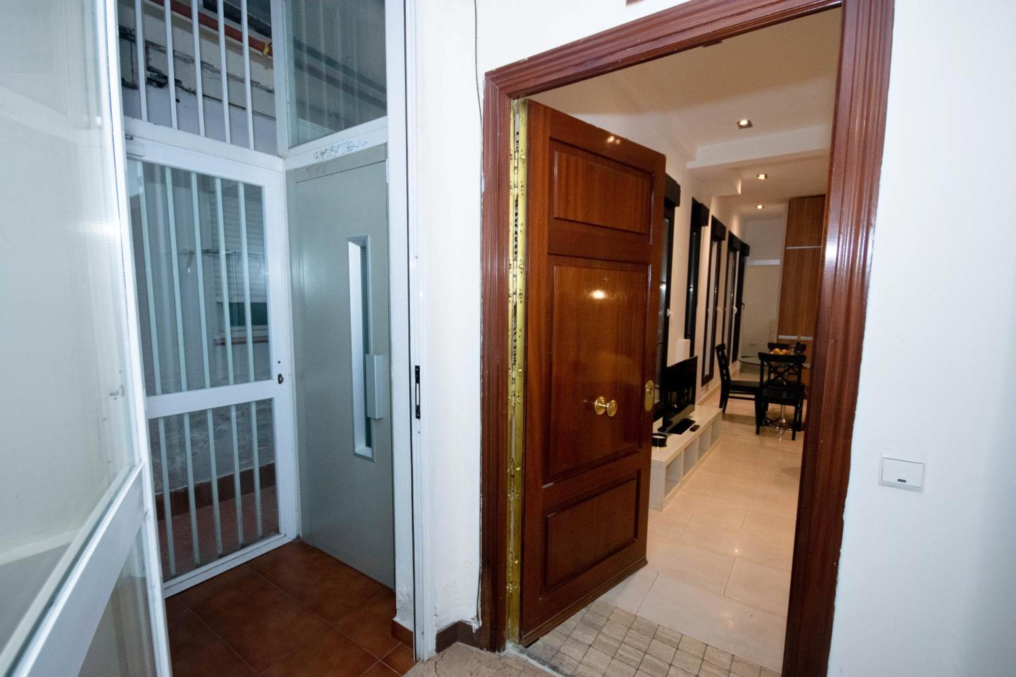 For You Rentals Apartamento Temporal Con Encanto En Malasana Min24 Madrid Exterior foto